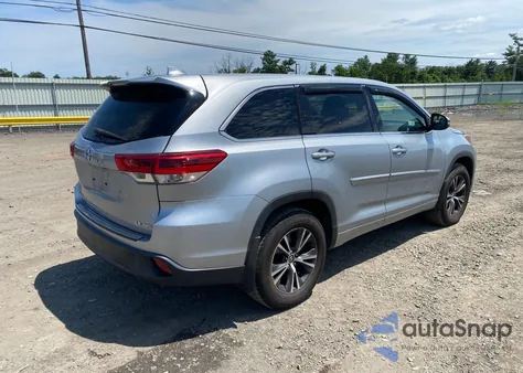 2018 Toyota Highlander Le from USA, damaged, VIN 5TDBZRFH4JS499433